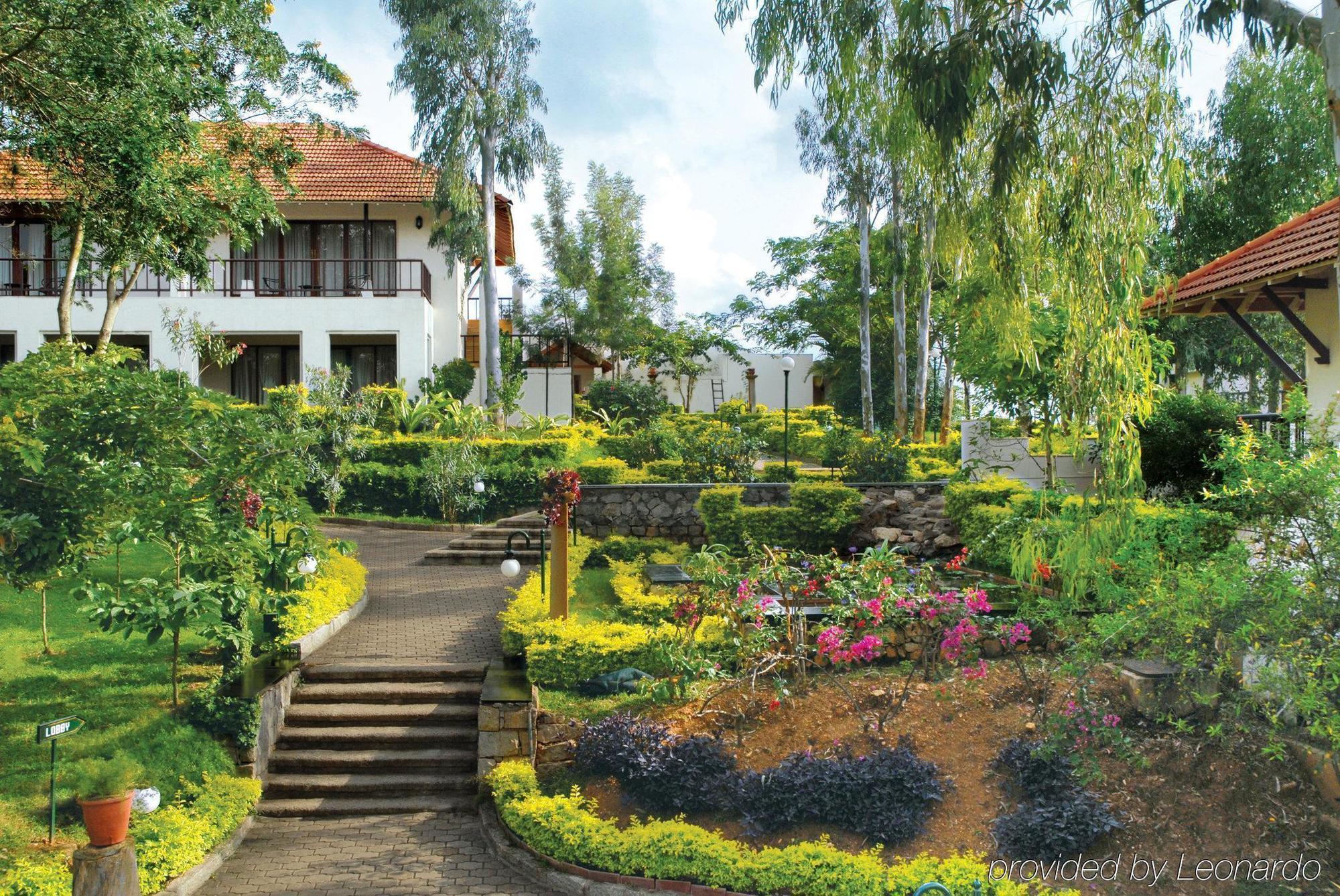 Hotel Gateway Chikmagalūr Esterno foto